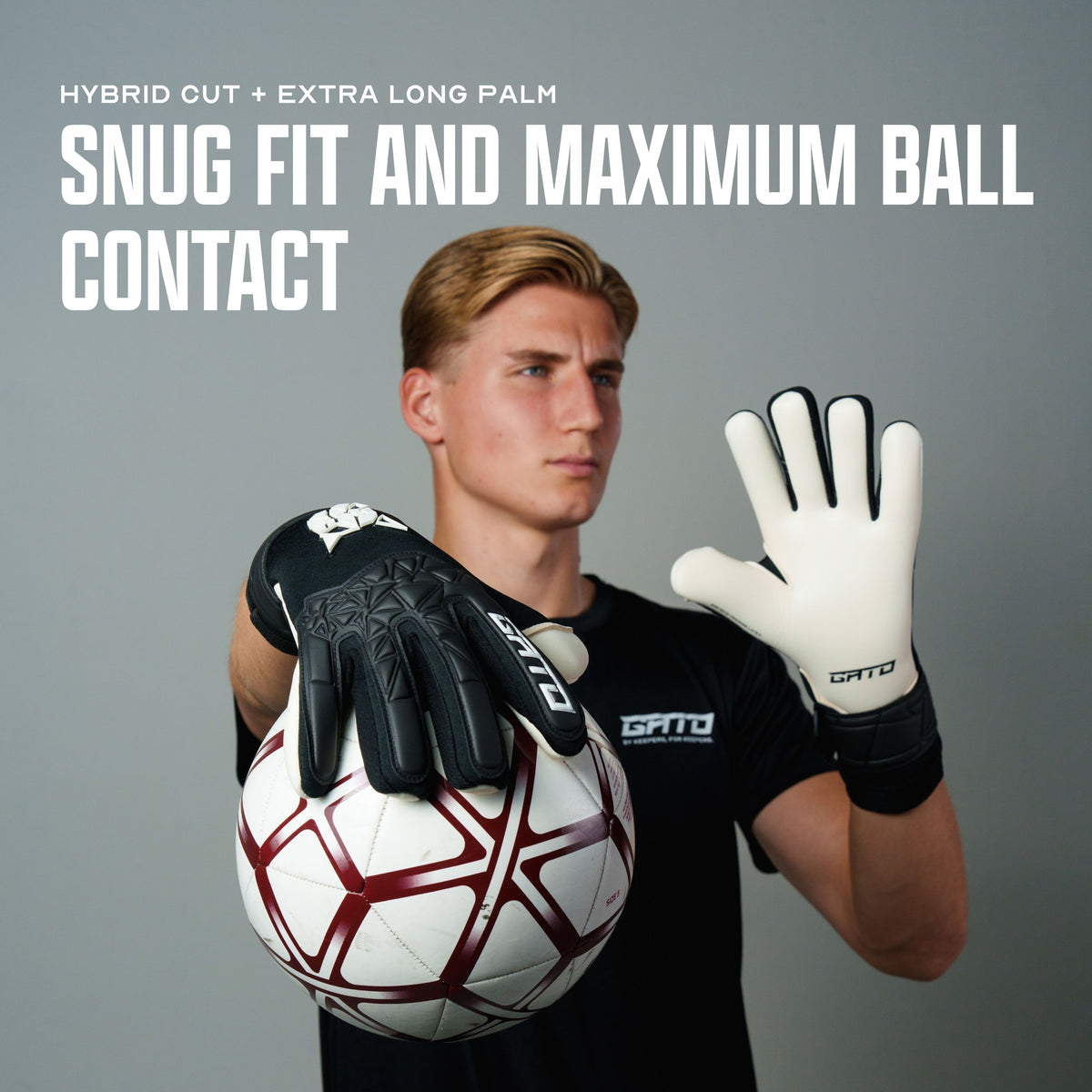 GATO Classic Training hybrid cut and extended palm, goalkeeper holding a ball