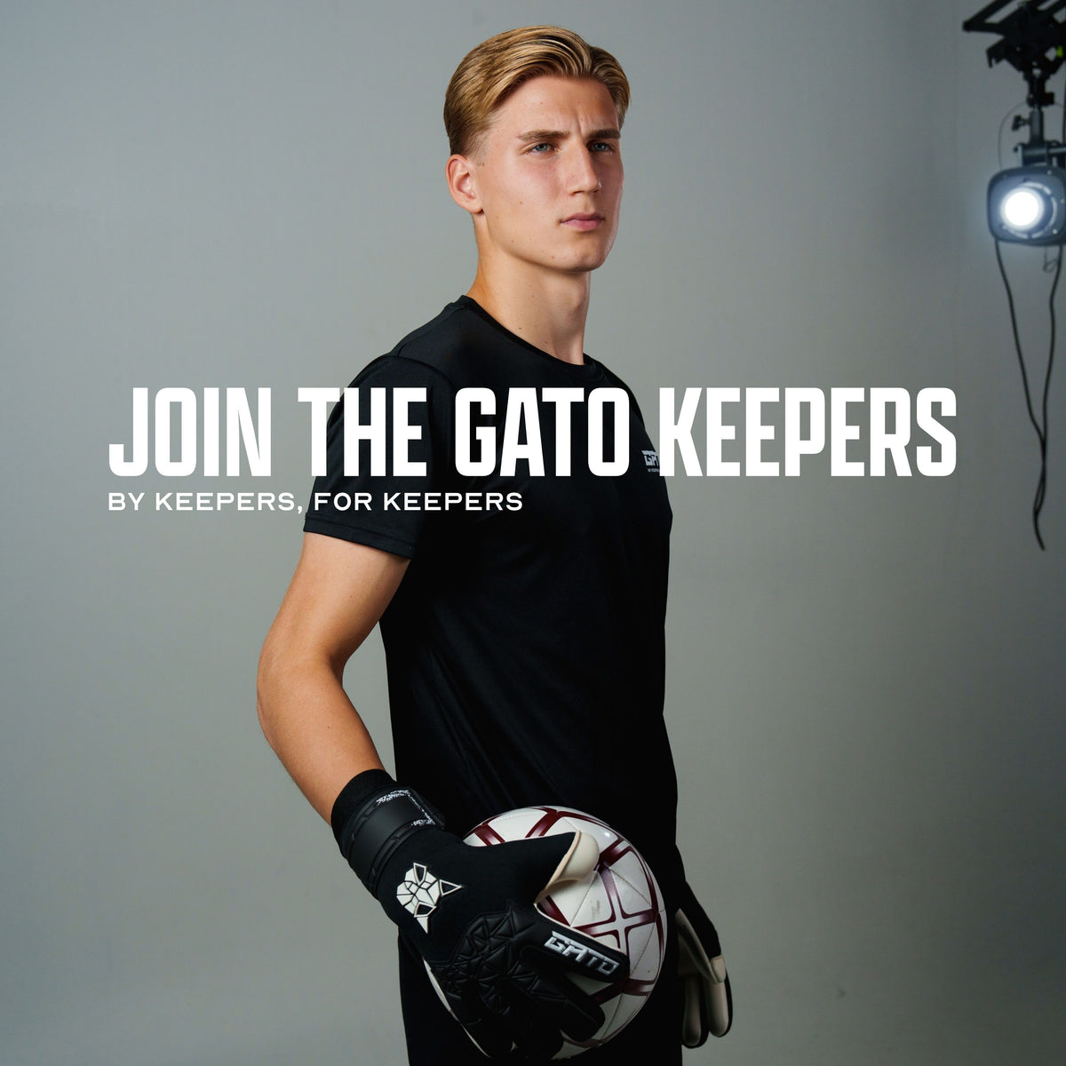 Goalkeeper wearing GATO Classic Training gloves, join the GATO keepers